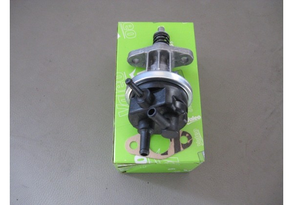 Паливний насос RENAULT 19, 5, Super 5 ,Rapid, 9, 11 , 21, Clio 1.7,2.0, 7700723168, 7700733545